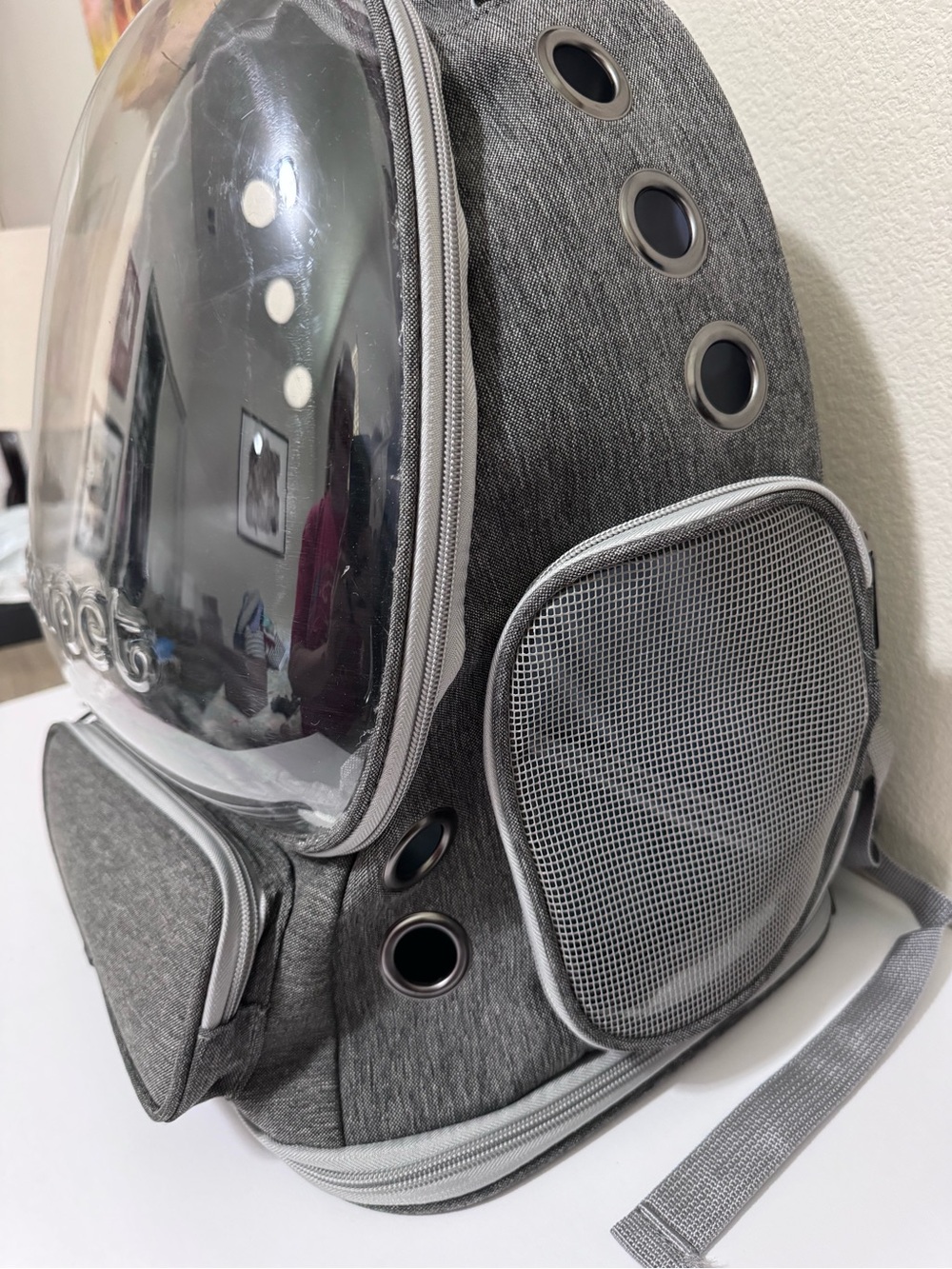 Moorpet Bubble Adjustable Pet Backpack - Like New - Never Used - Picture 3 of 12